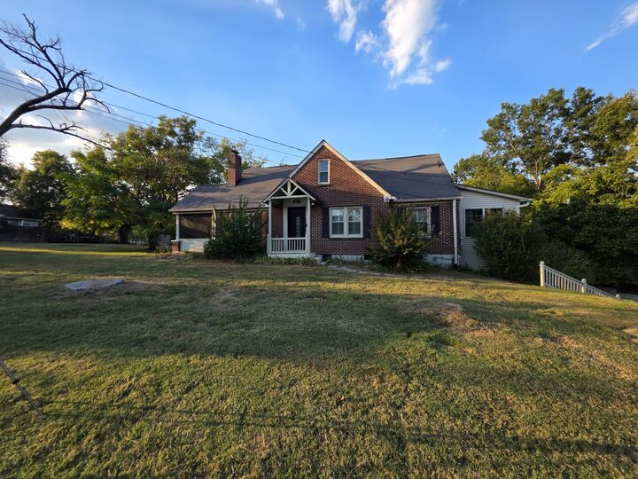Property Photo:  322 E Campbell Rd  TN 37115 