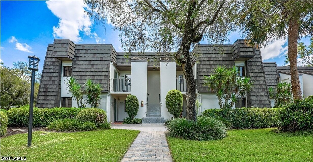 Property Photo:  1668 Spoonbill Lane B  FL 34105 