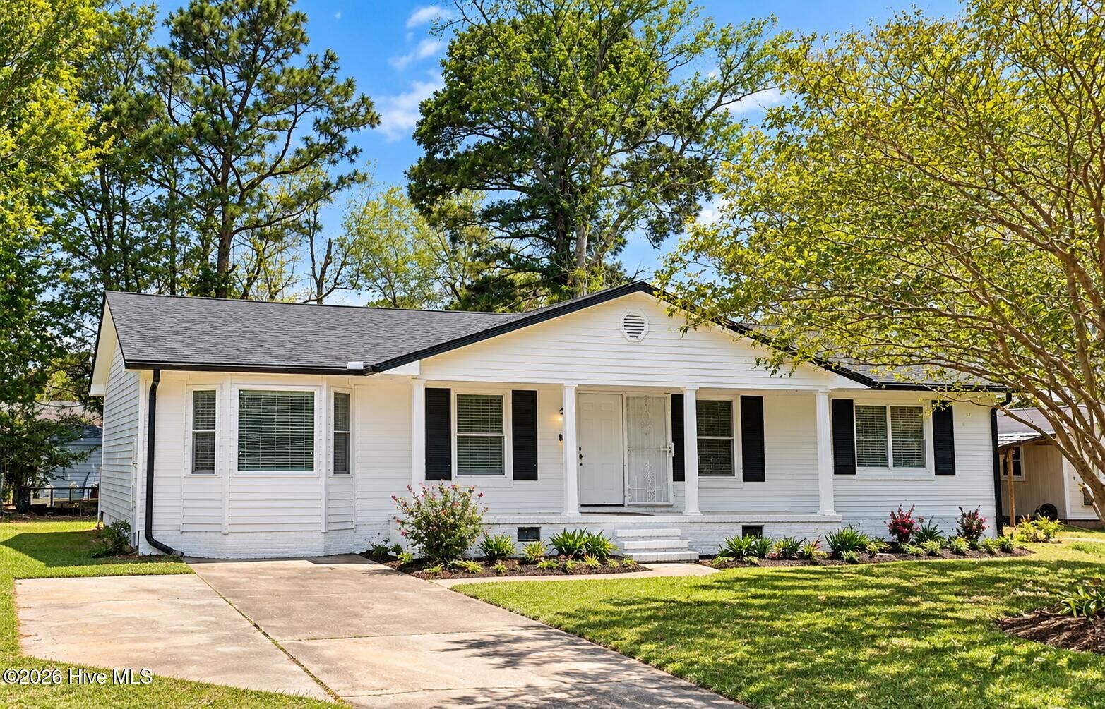 Property Photo:  202 Pine Dale Road  NC 28532 