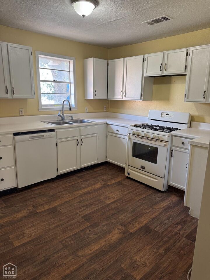 Property Photo:  131 South Walnut St.  MO 63877 
