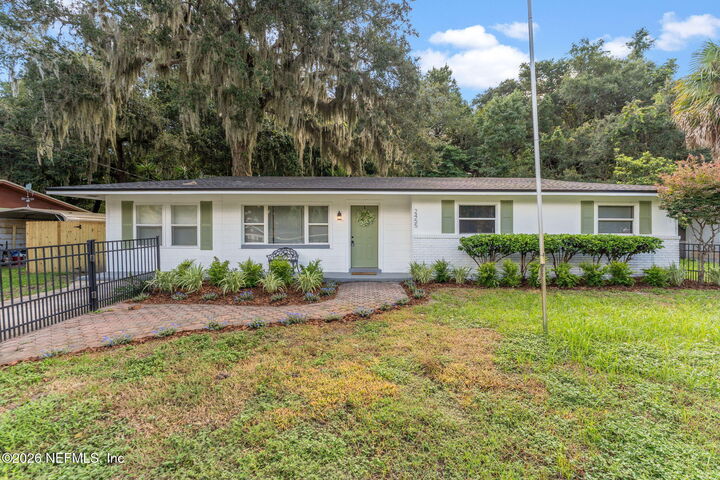 Property Photo: 2455 Seaway Street FL 32233