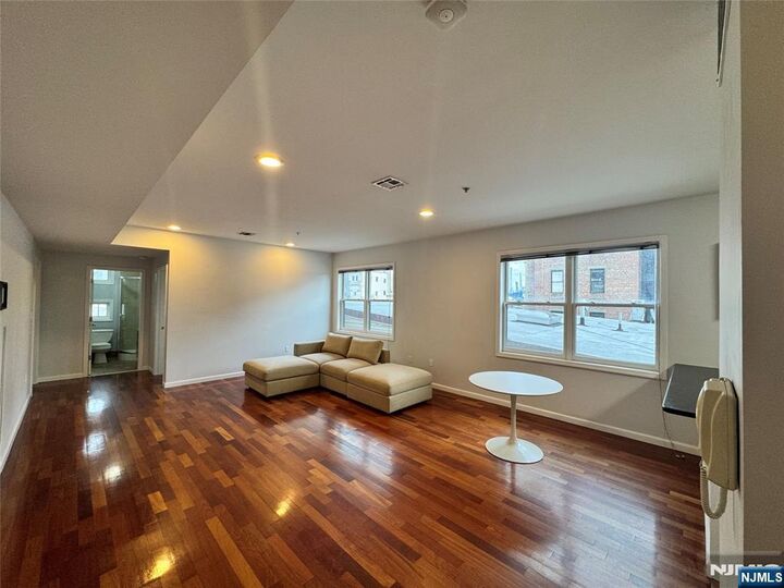 Property Photo:  515 30th Street 2B  NJ 07087 