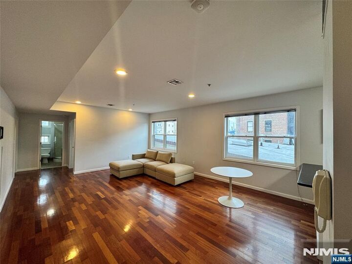Property Photo:  515 30th Street 2B  NJ 07087 