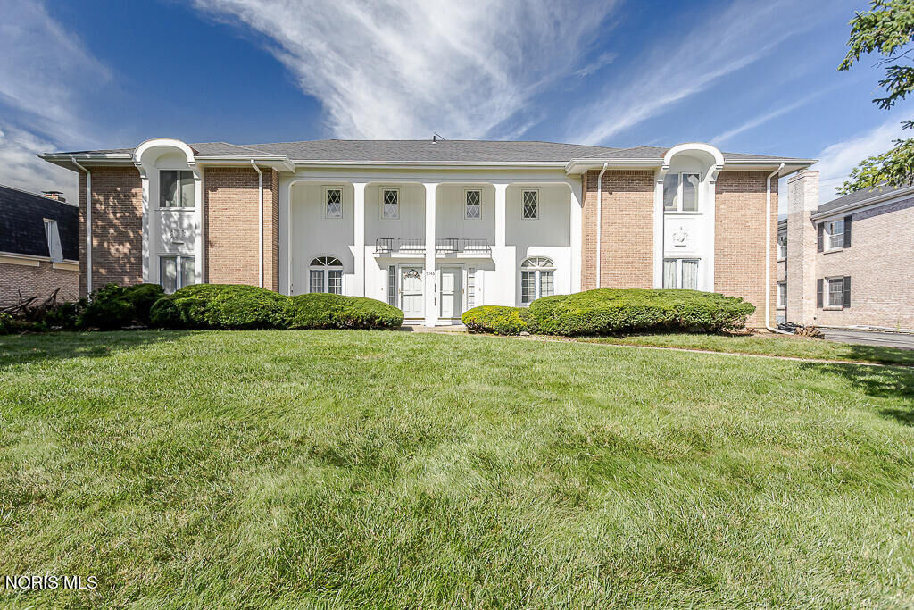 Property Photo: 5146 Regency Drive 2 OH 43615