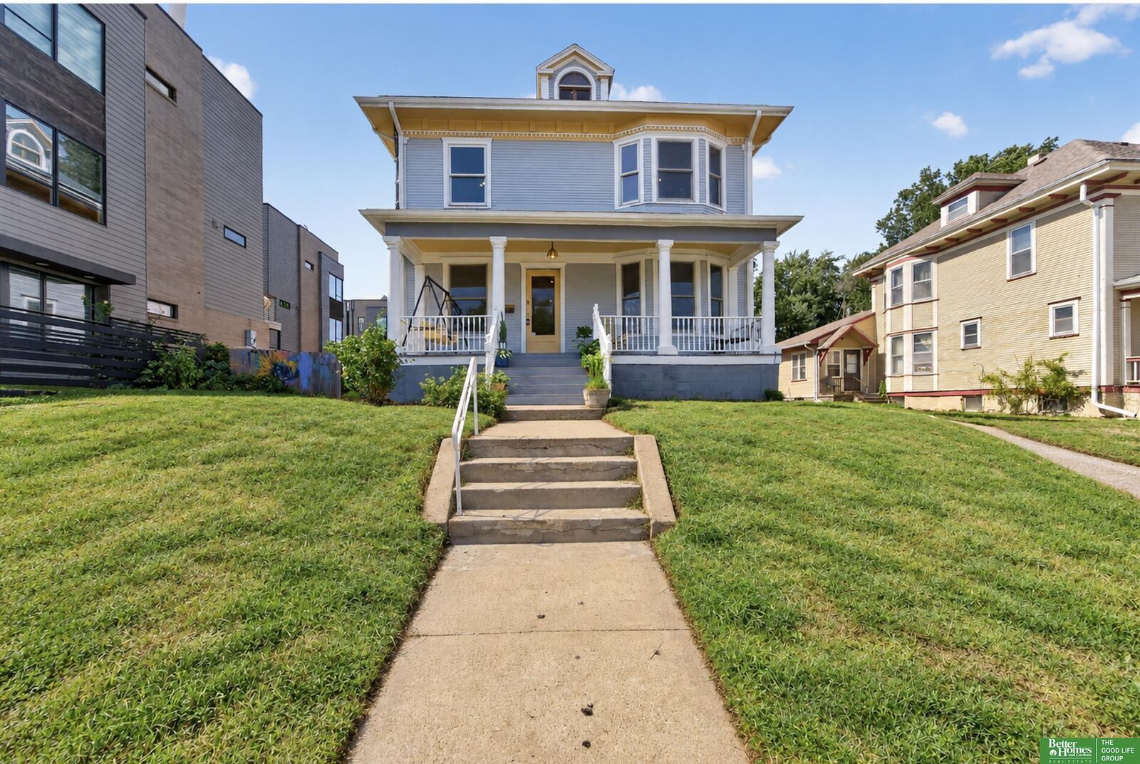 Property Photo: 1224 S 10 Street NE 68108