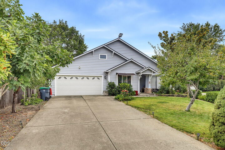 Property Photo:  120 Nadine Lane  OR 97502 