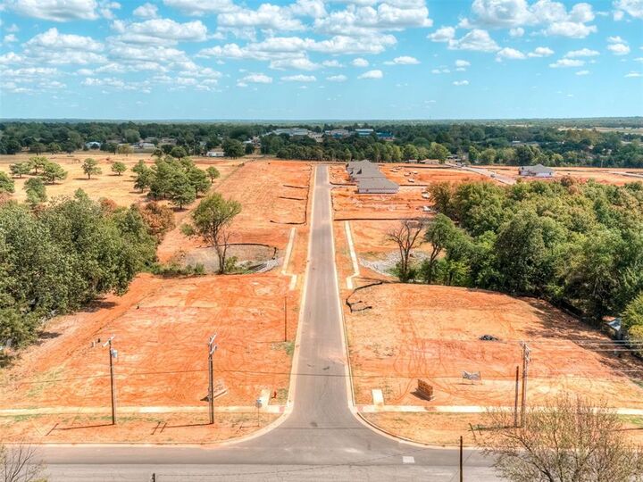 Property Photo:  14090 Henney Ridge Street  OK 73020 