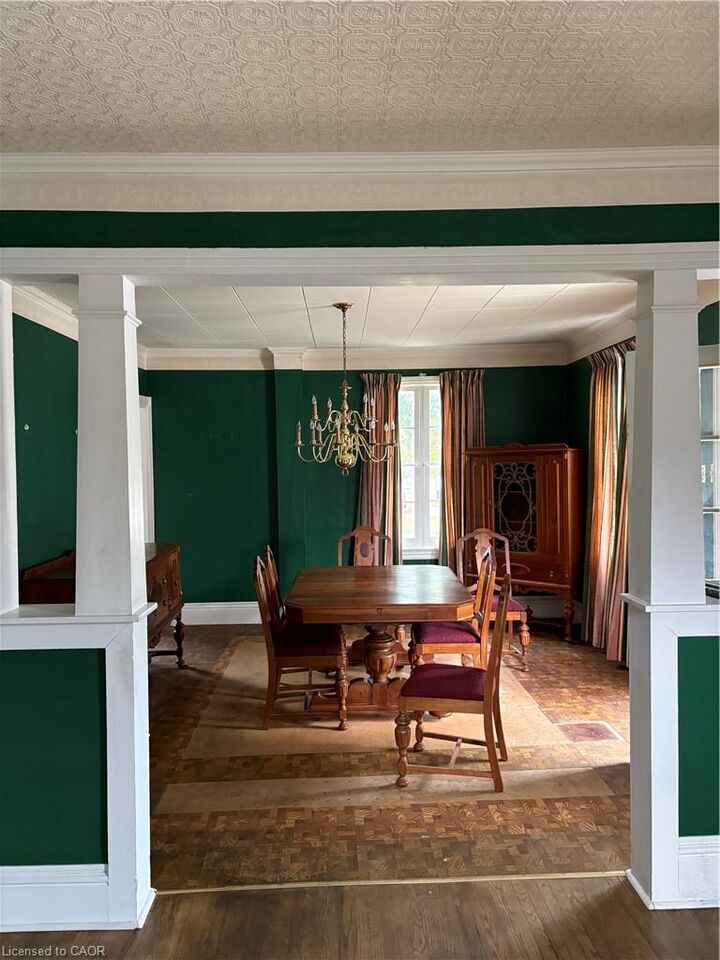 Property Photo:  206 Kenilworth Avenue S  ON L8K 2T4 