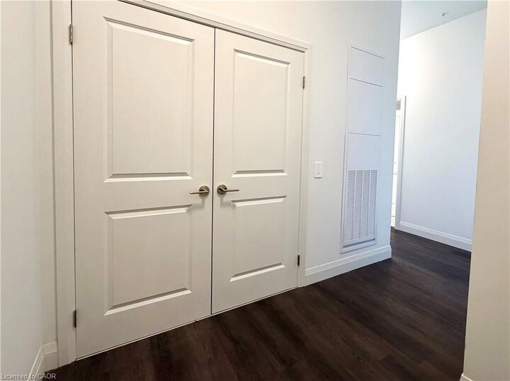 Property Photo:  1333 Weber Street E 106  ON N2A 1C2 