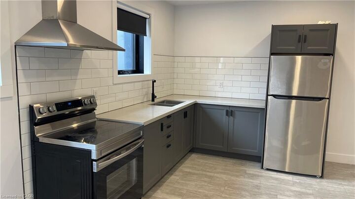 Property Photo:  284 James Street N 3  ON L8R 2L3 