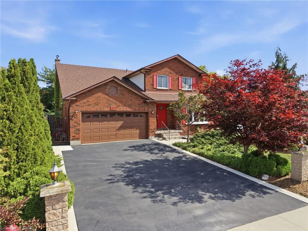 Property Photo:  102 Trenholme Crescent  ON L8W 2L6 