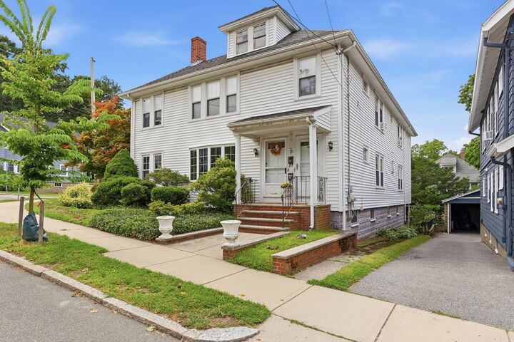 Property Photo:  131 Highland Ave 2  MA 02476 