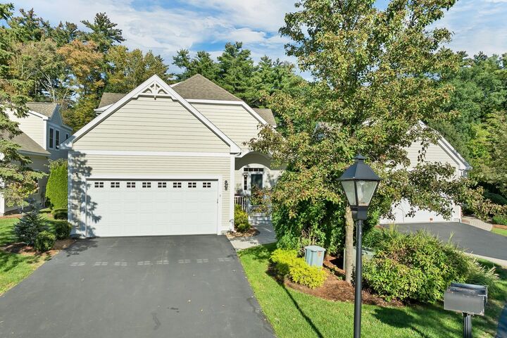 Property Photo:  5 Metea Lane 5  NH 03054 