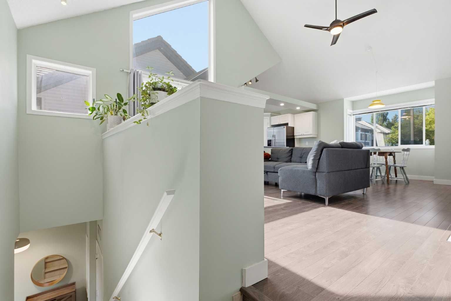 Property Photo: 5616 14 Avenue SW 9 AB T3H 3P9