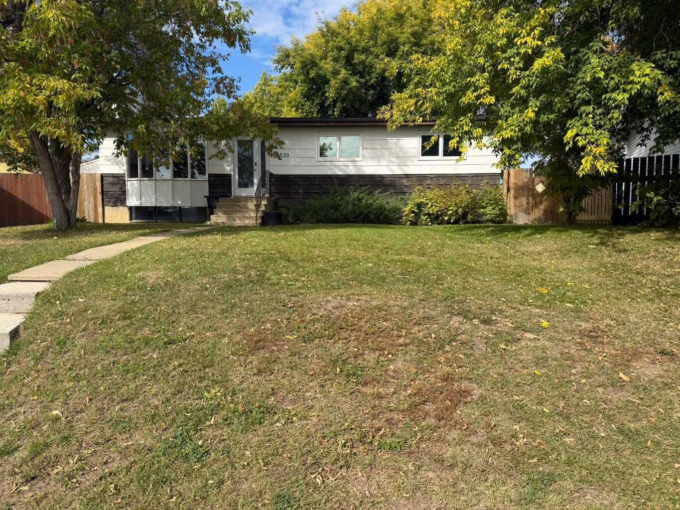 Property Photo: 4530 54 Avenue AB T0H 1W0
