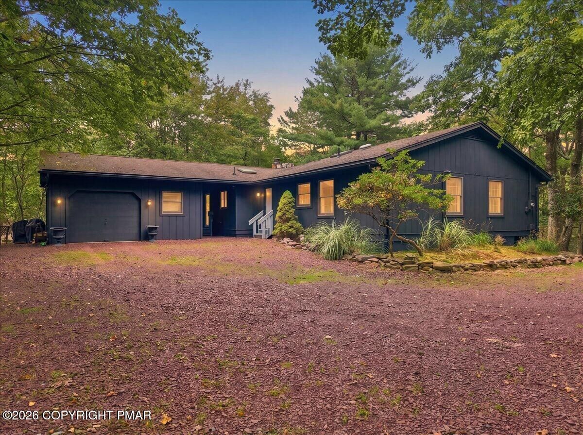 Property Photo: 33 Estates Drive PA 18624