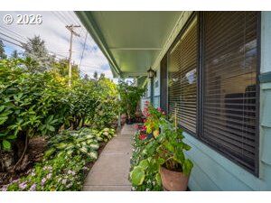 Property Photo:  6111 Thurston Rd  OR 97478 