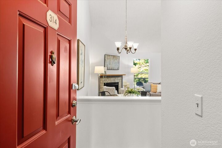 Property Photo: 19853 25th Avenue NE 314 WA 98155