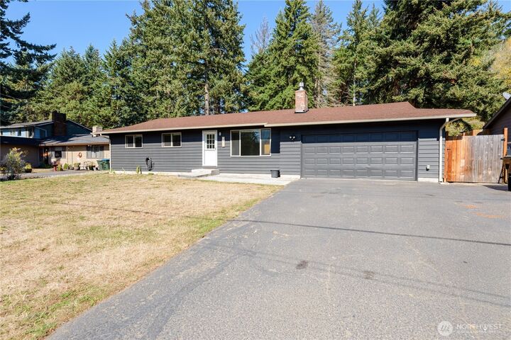 Property Photo: 1809 W 10th Street WA 98363