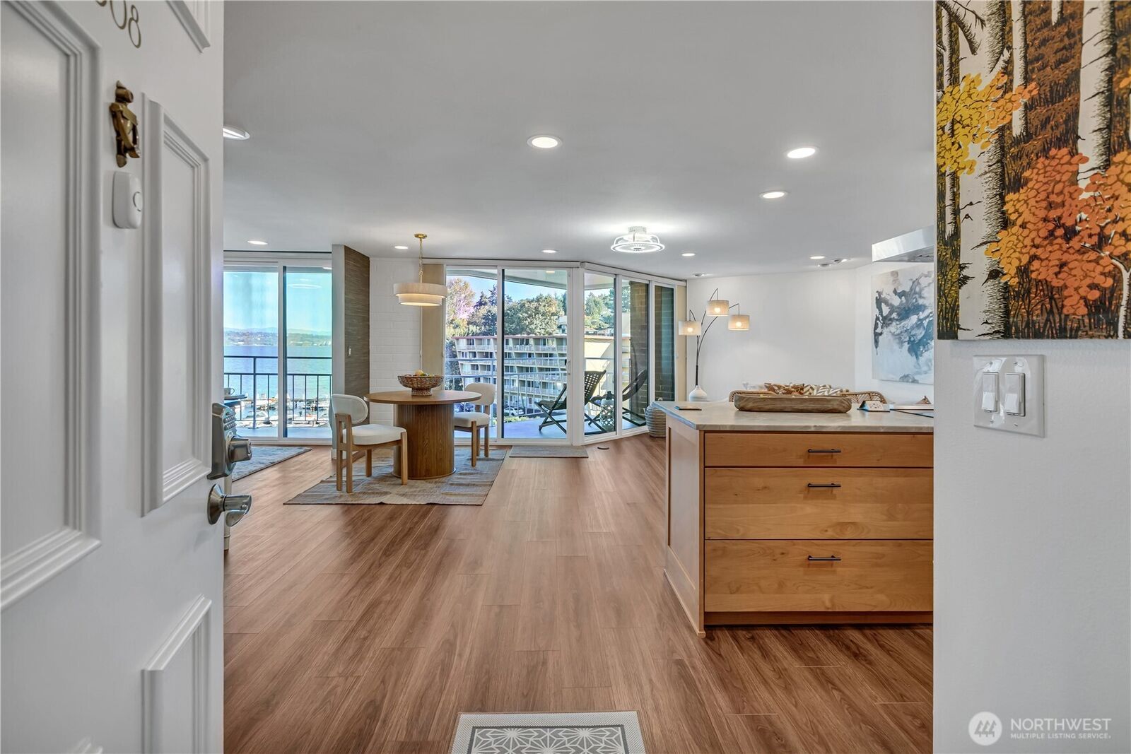 Property Photo:  9500  Rainier Avenue S 508  WA 98118 