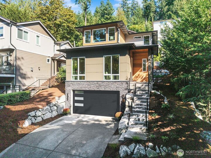 Property Photo: 1072 205th Avenue NE WA 98074