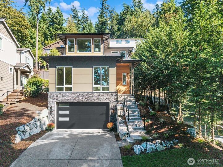 Property Photo:  1072  205th Avenue NE  WA 98074 
