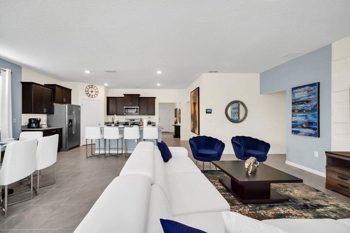 Property Photo: 7656 Oakmoss Loop FL 33837
