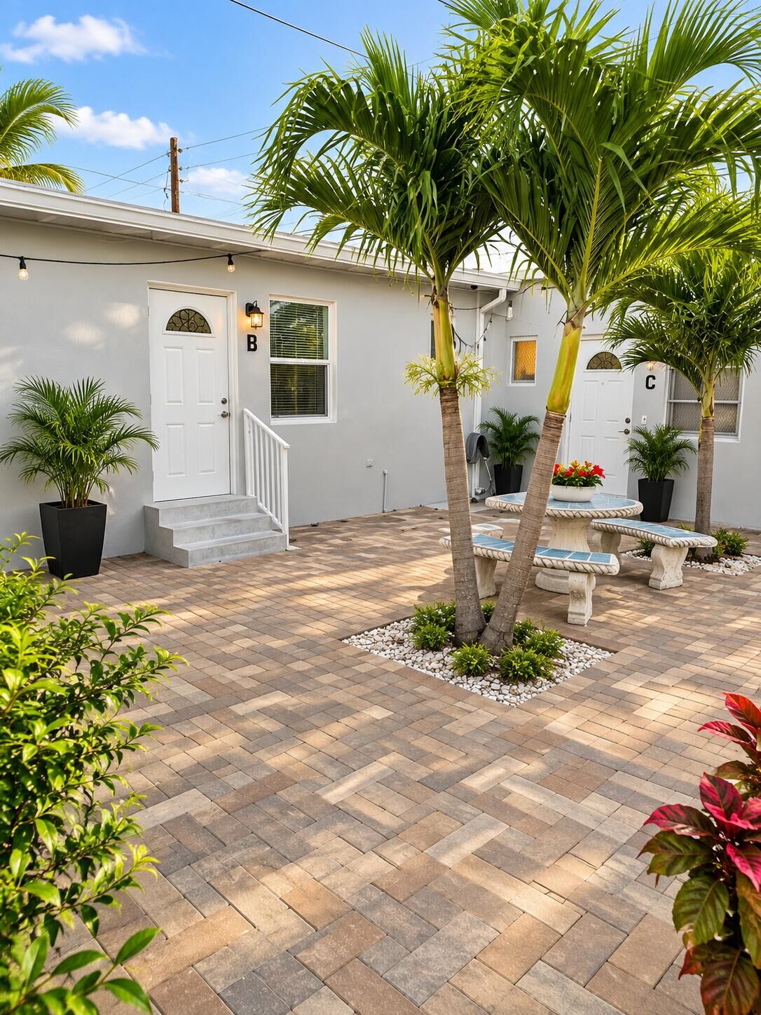 Property Photo: 320 S K Street B FL 33460