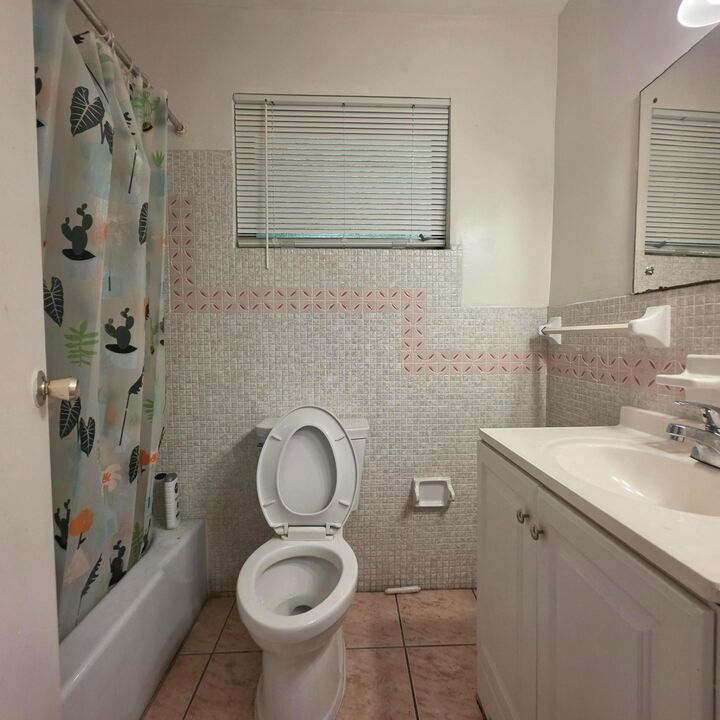 Property Photo: 1826 Sherman Street Apt 7 FL 33020
