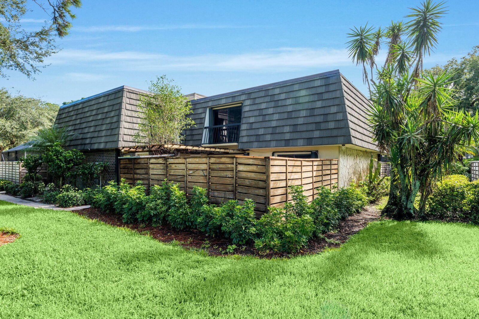 Property Photo:  1611 16th Terrace  FL 33418 