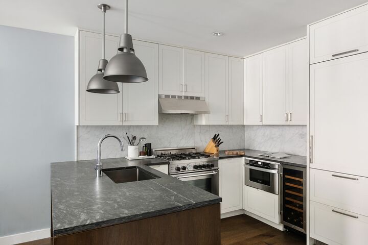 Property Photo:  345 Carroll Street 3G  NY 11231 