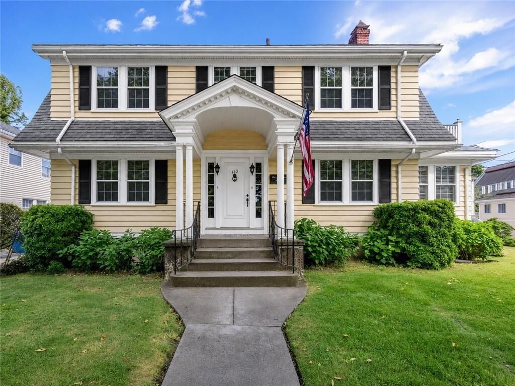 Property Photo:  440 Broadway  RI 02840 