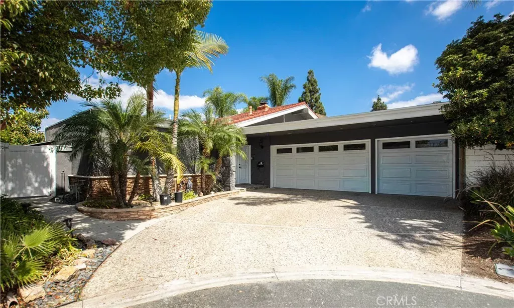 Property Photo:  23285 Buckland  CA 92630 