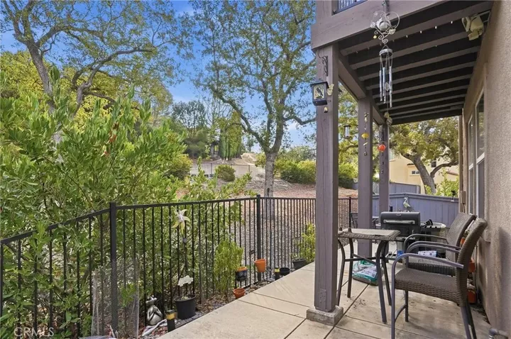 Property Photo: 9465 Casa Bella Court CA 93422
