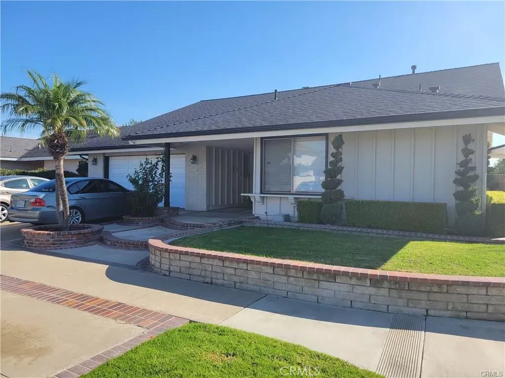 Property Photo:  16412 Wishingwell  CA 92647 
