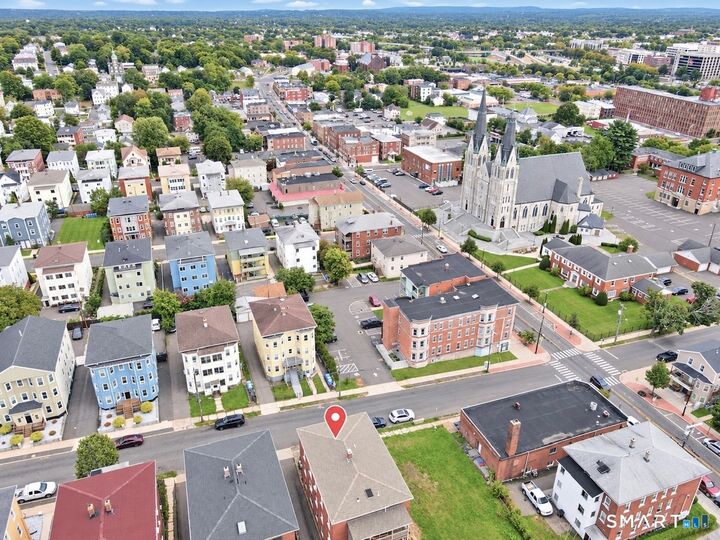 Property Photo:  86 Gold Street  CT 06053 