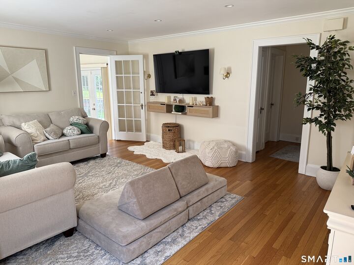 Property Photo: 70 Stonehouse Road CT 06611