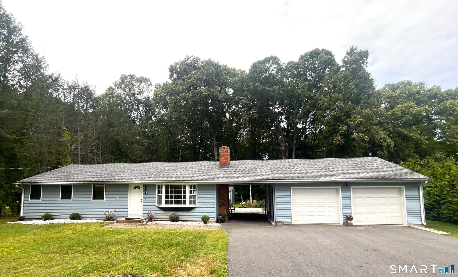 Property Photo:  41 Oak Hill Road  CT 06067 