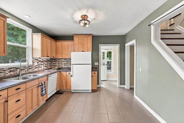 Property Photo:  703 W Spofford Ave  WA 99205 