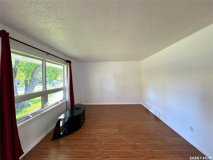 Property Photo:  150 24th Street E  SK S6V 1R5 