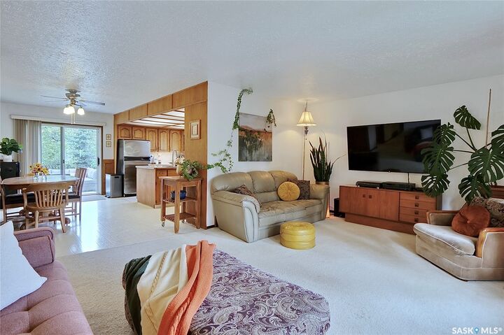 Property Photo:  914 Duffield Street W  SK S6H 5J9 