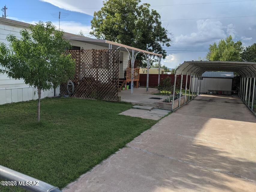 Property Photo: 505 E Hillcrest Drive AZ 85602