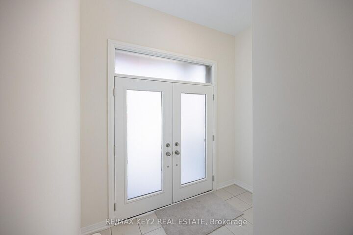 Property Photo:  2645 Apricot Lane  ON L1X 0M3 