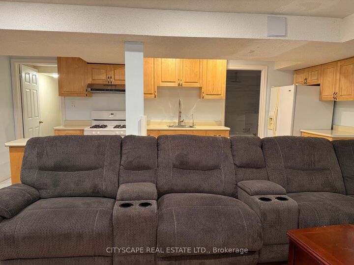 Property Photo:  4289 Radisson Crescent Basement  ON L5M 4C2 