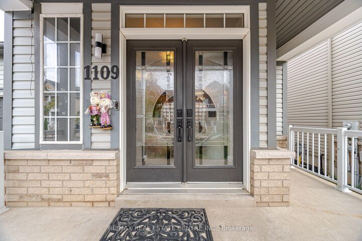 Property Photo:  1109 Bonin Crescent  ON L9T 0B2 