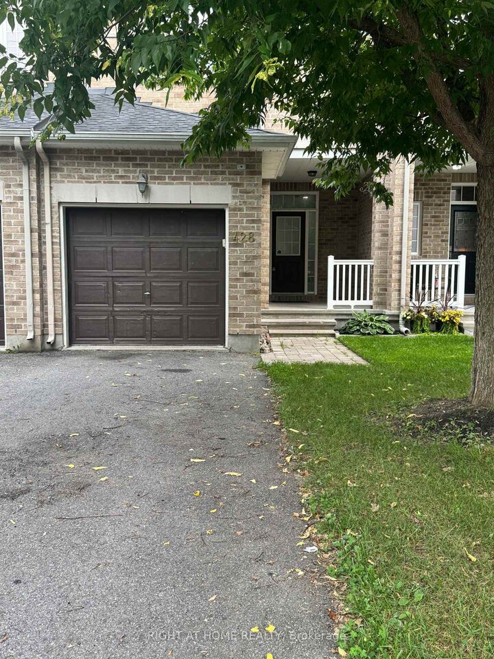 Property Photo:  428 Foxhall Way  ON K2M 0G1 
