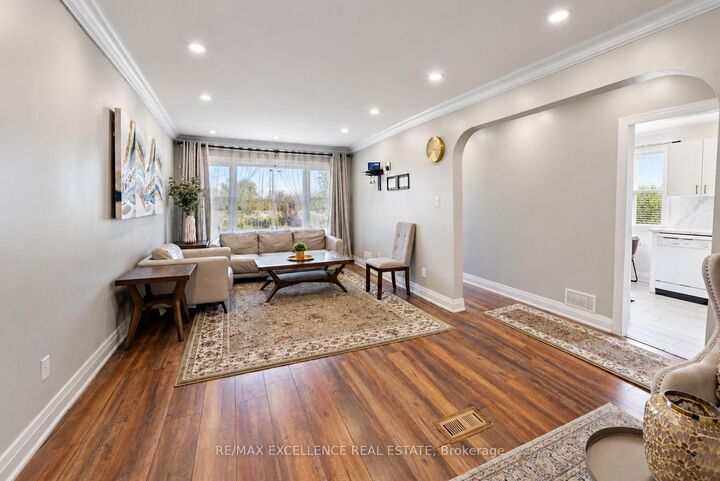 Property Photo:  49 Barrhead Crescent  ON M9W 3Z8 