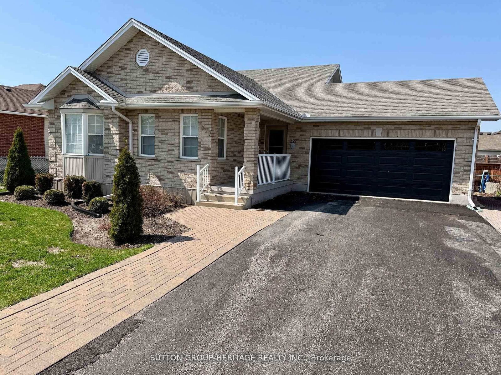 Property Photo:  227 Victoria Avenue N  ON K9V 6C9 