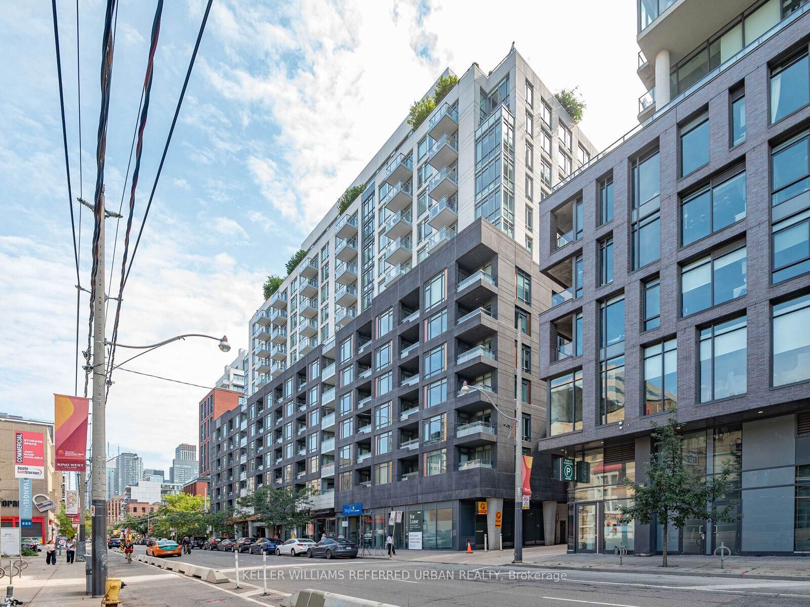 Property Photo:  525 Adelaide Street W 919  ON M5V 0N7 