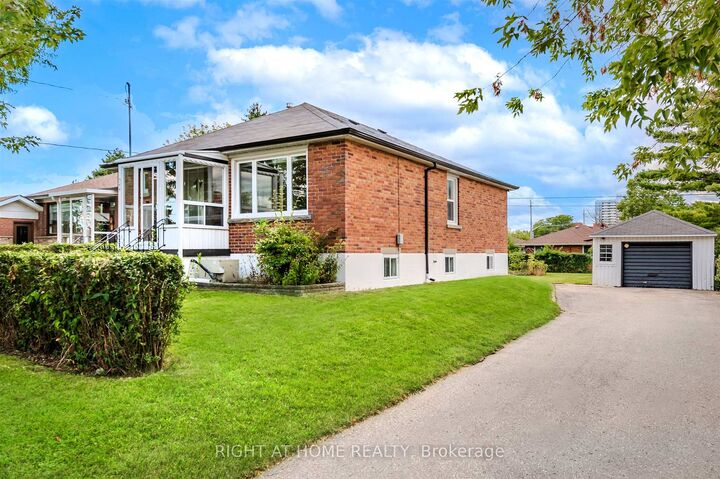 Property Photo:  544 Brimley Road  ON M1J 1A8 
